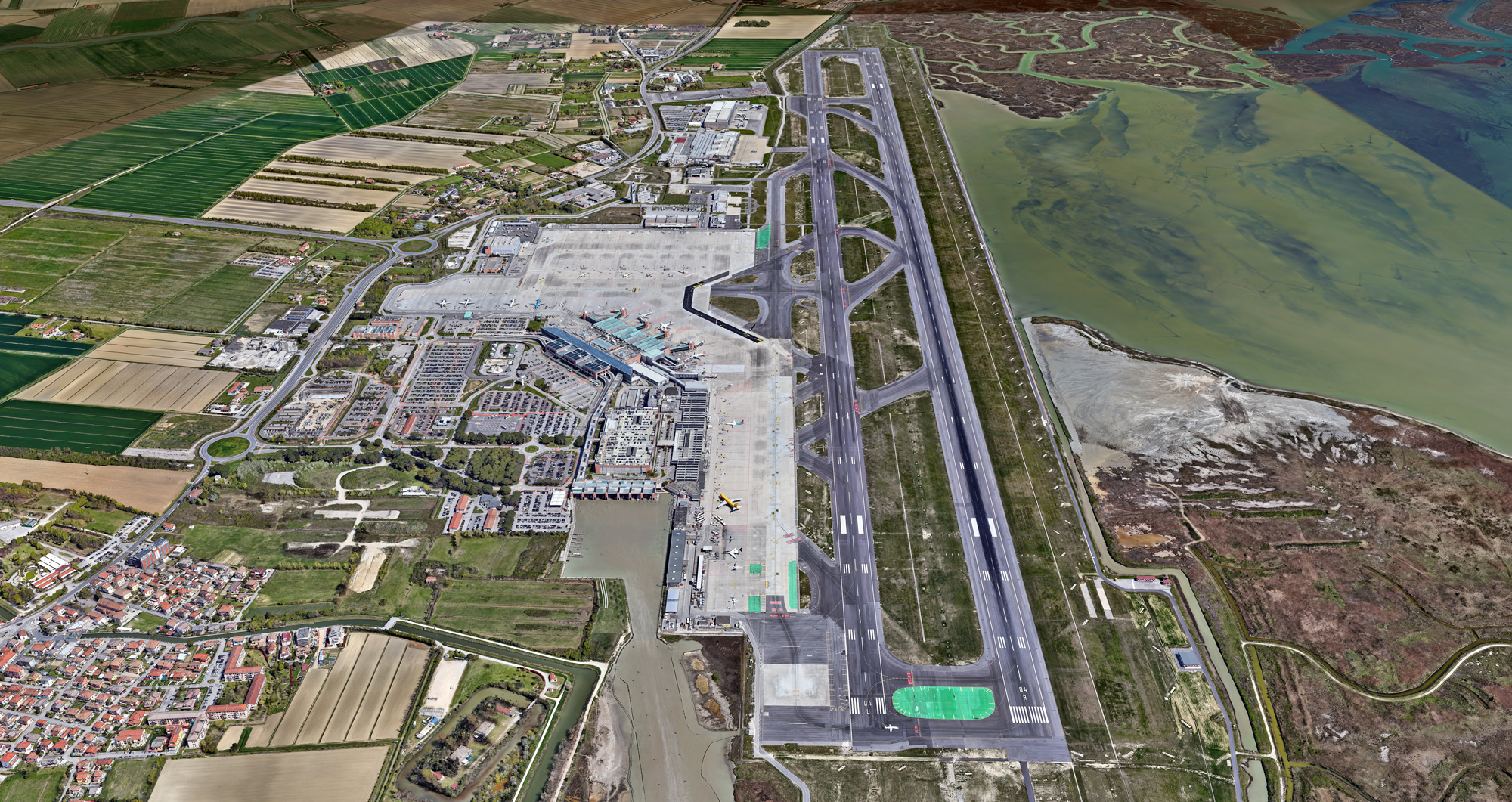 Vista aerea dell'aeroporto Marco Polo oggi
